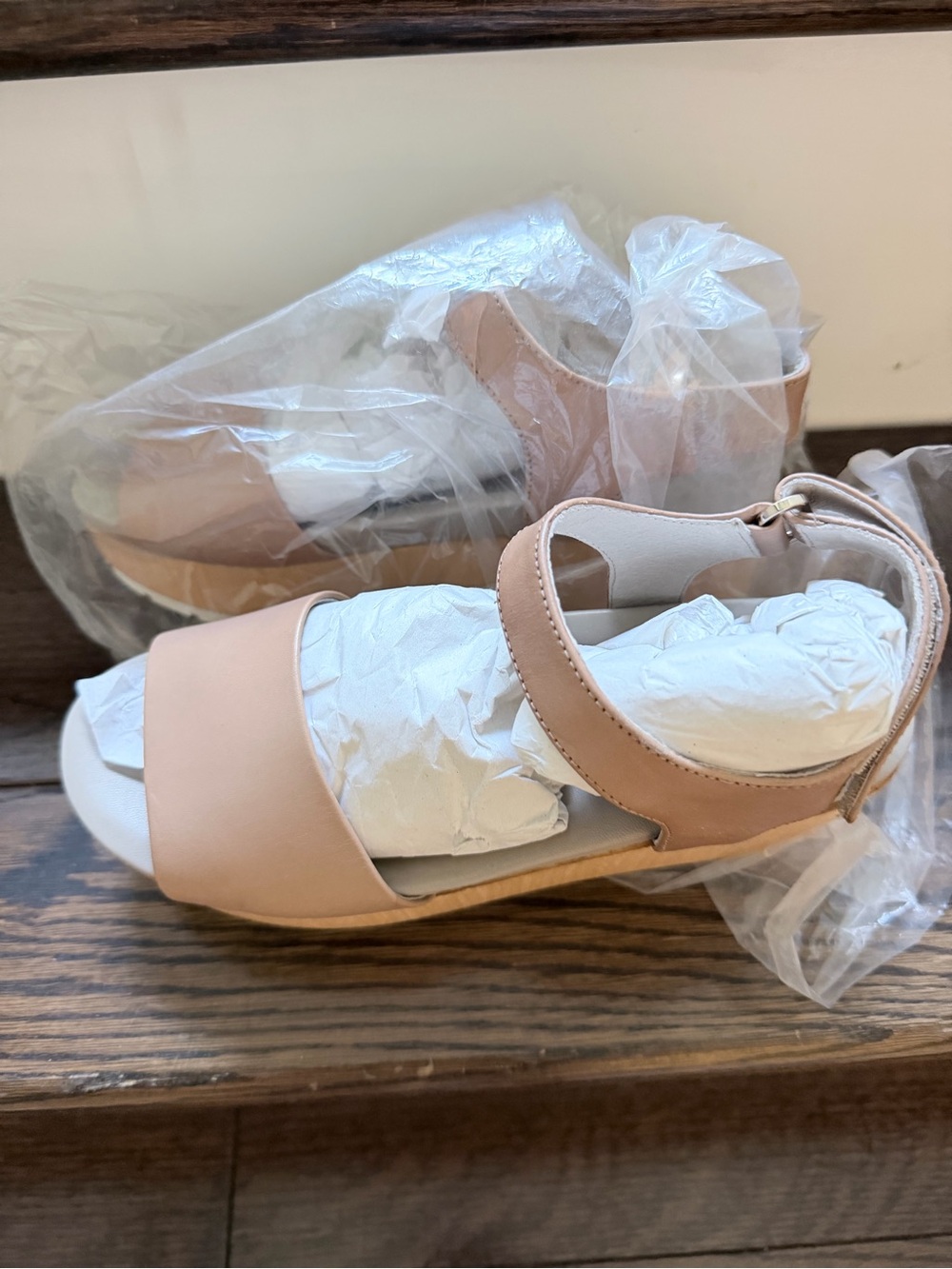 Kenneth Cole platform sandals in 36